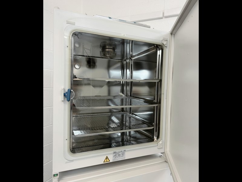 Thermo Scientific HERAcell 240i CO2 Incubator