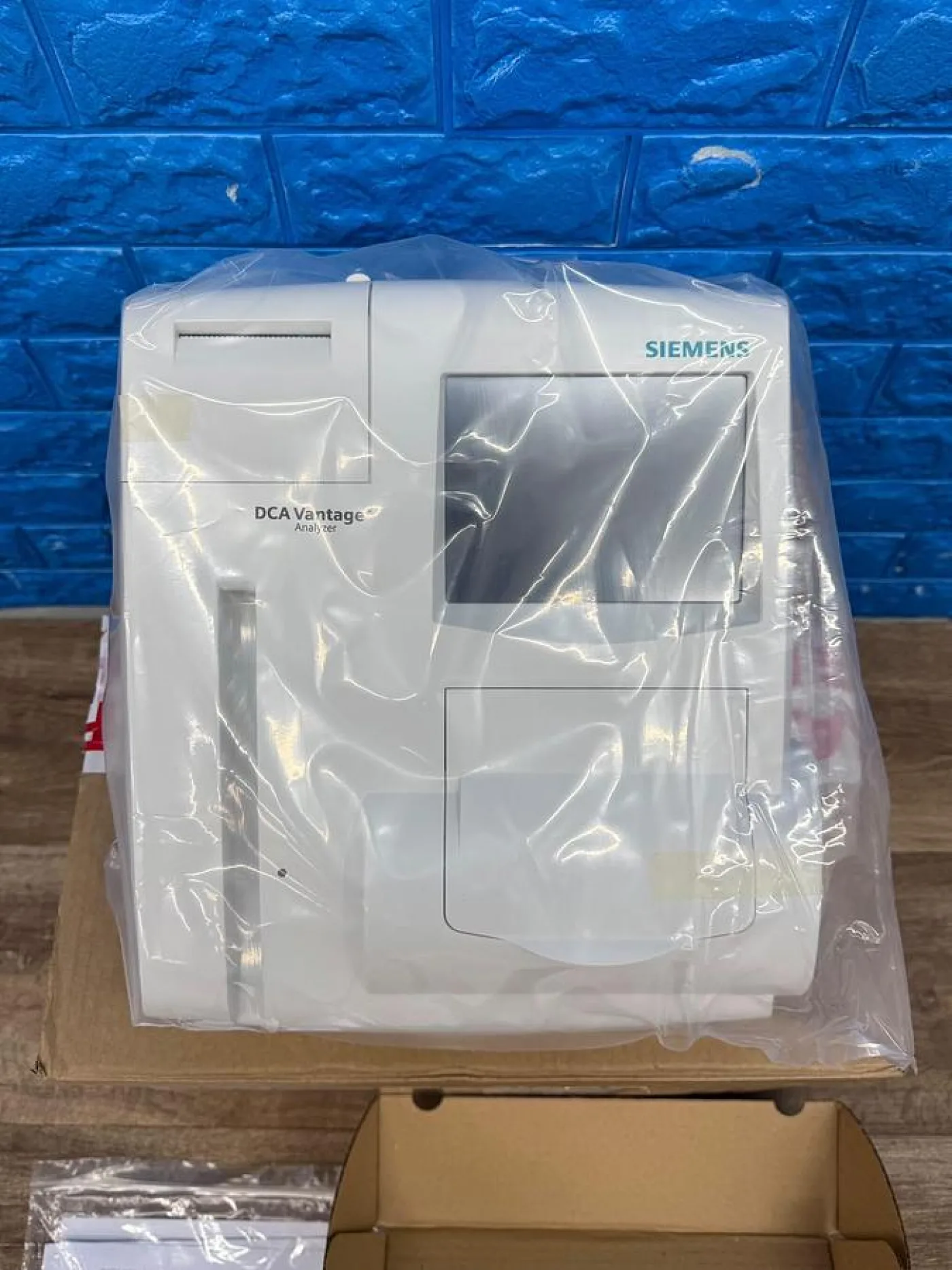 Siemens DCA Vantage Analyzer System REF: 06651932 (5075WW) YOM: 2025 (Brand New) - 2