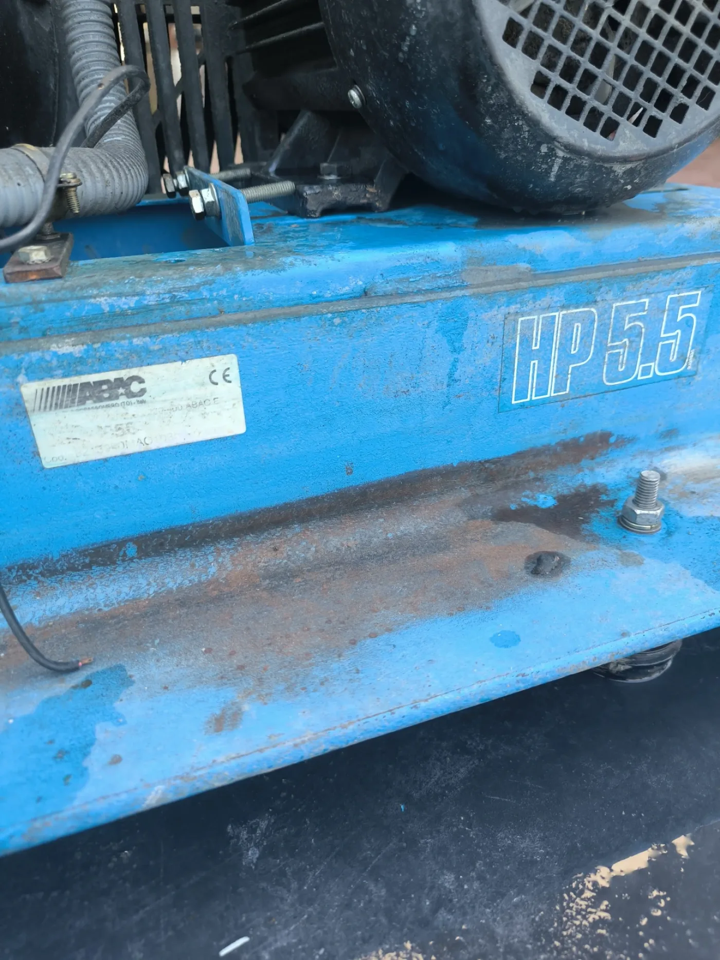 USED ABAC HP 5.5 AIR COMPRESSOR - 6