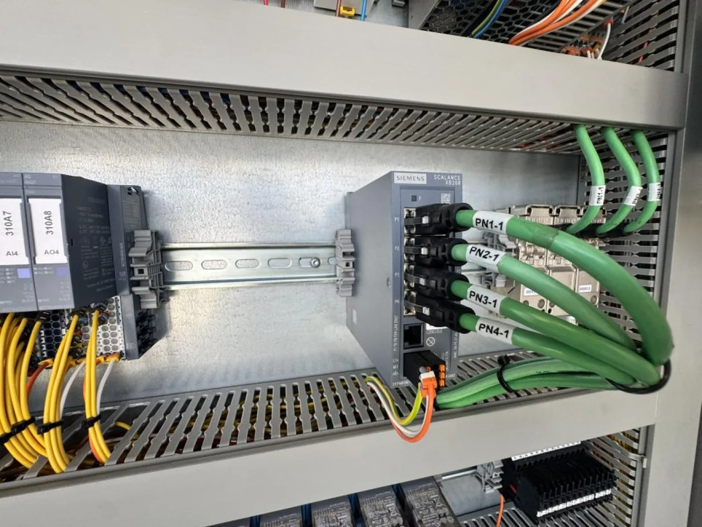 Elmon Electric Patch Cabinet - 6