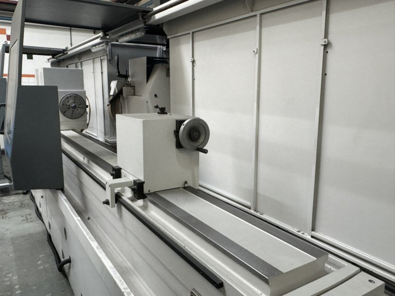 RECTIFIEUSE CNC CYLINDRIQUE “GER” TYPE CP-3000 CNC