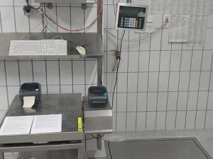 Weighing scale table + floor