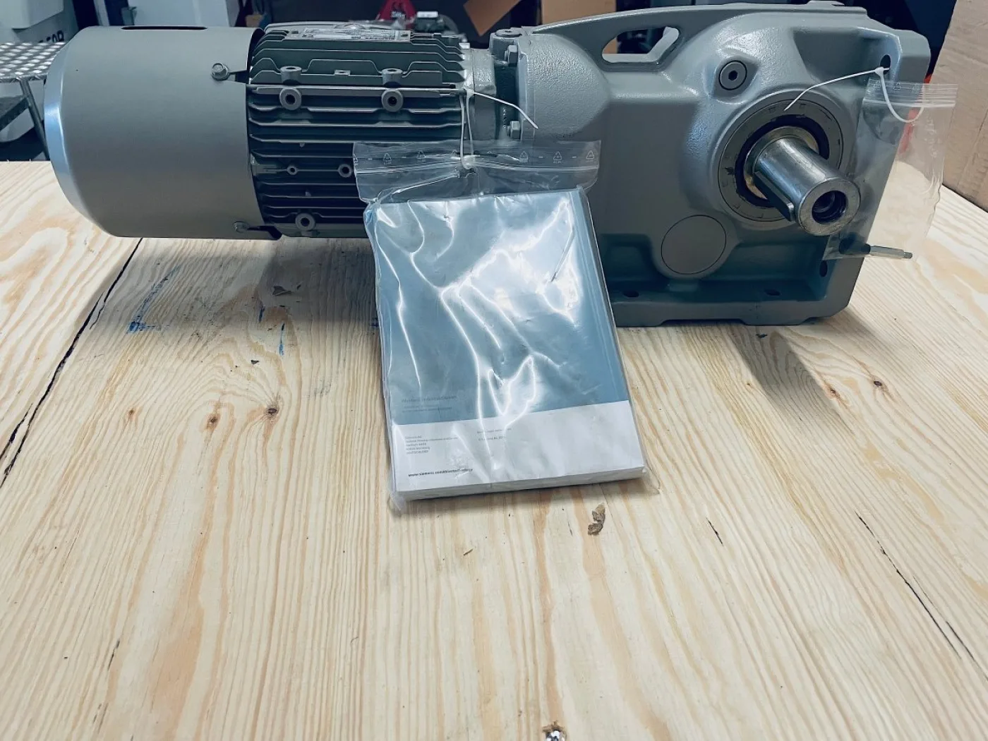 Siemens Getriebemotor K79-LE80MH4E-L8/10NH - 2