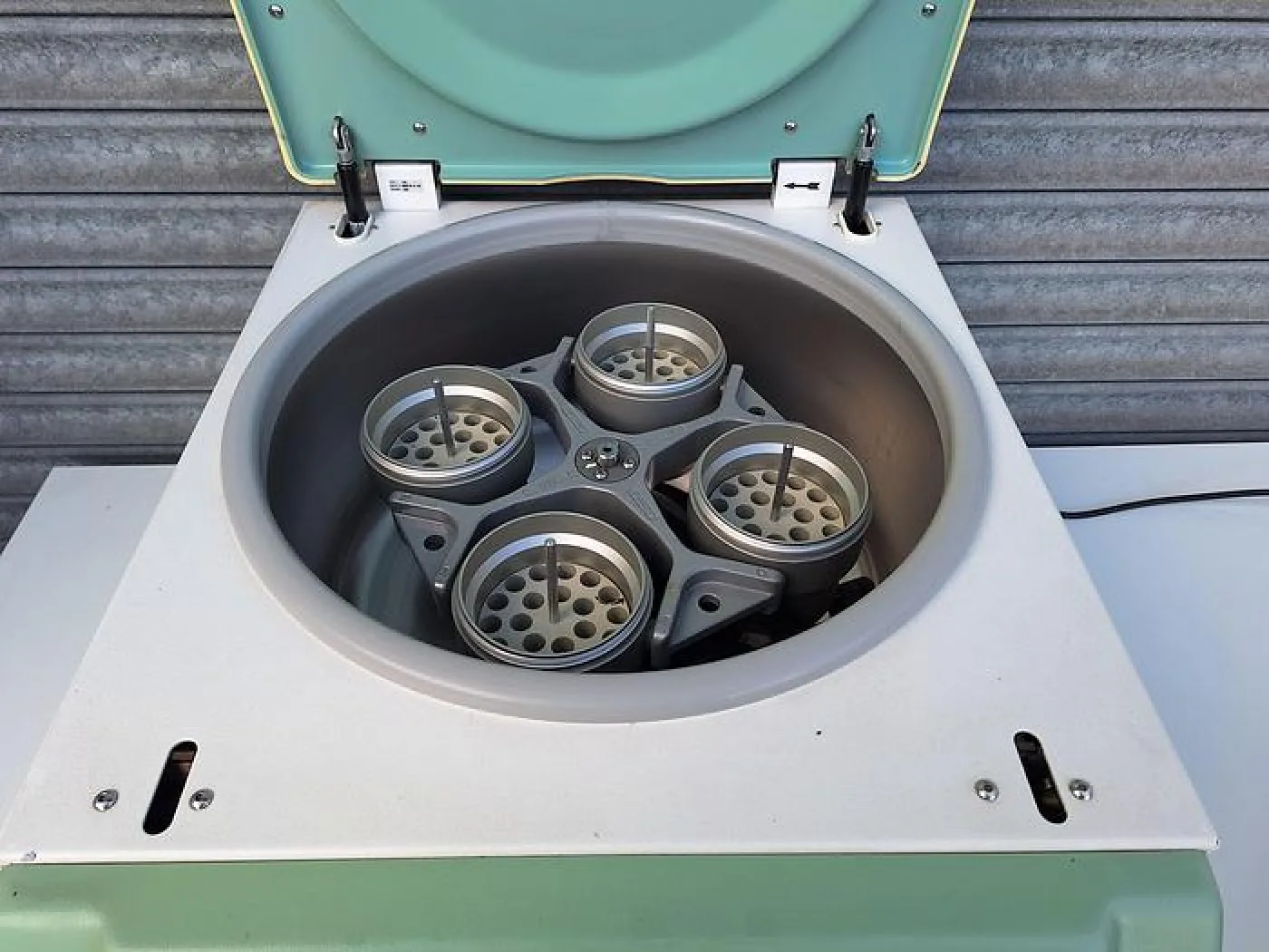 Hettich Rotina 420 Centrifuge - 7