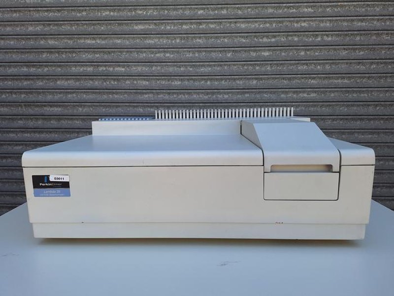 PerkinElmer Lambda 35 Spectrophotometer