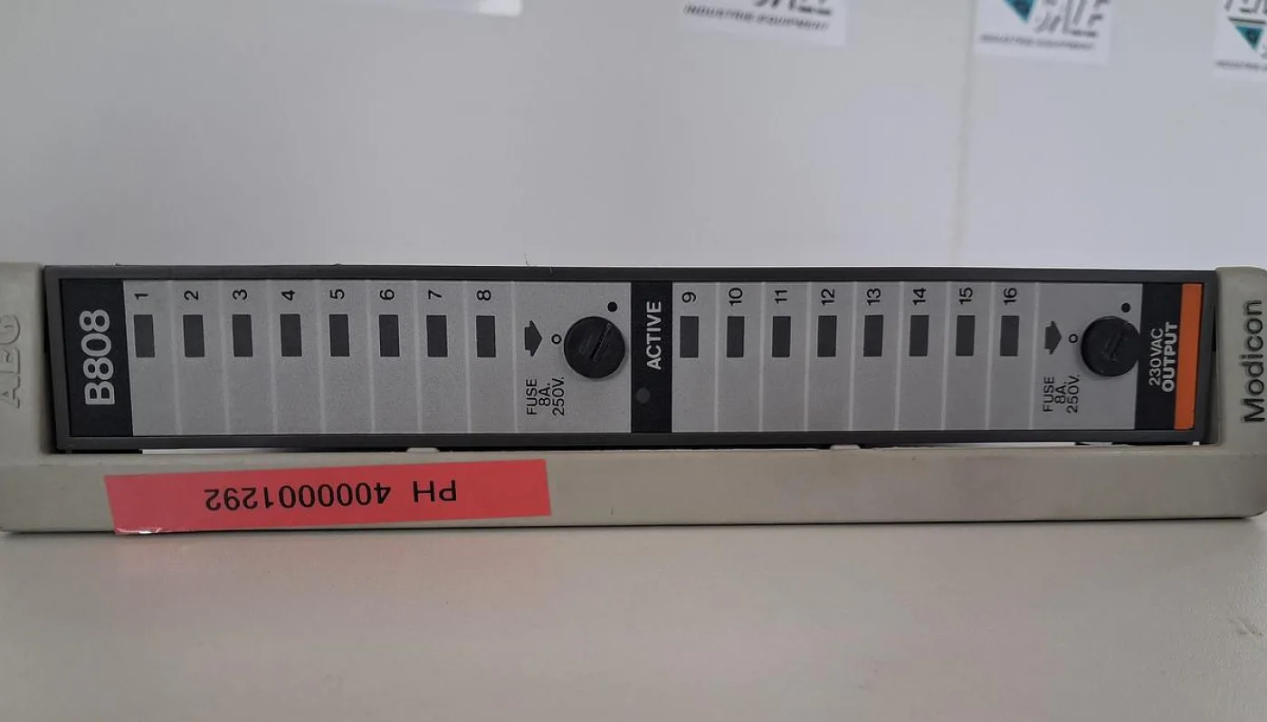 Modicon AS-B808-016 230 VAC Output Module - 2
