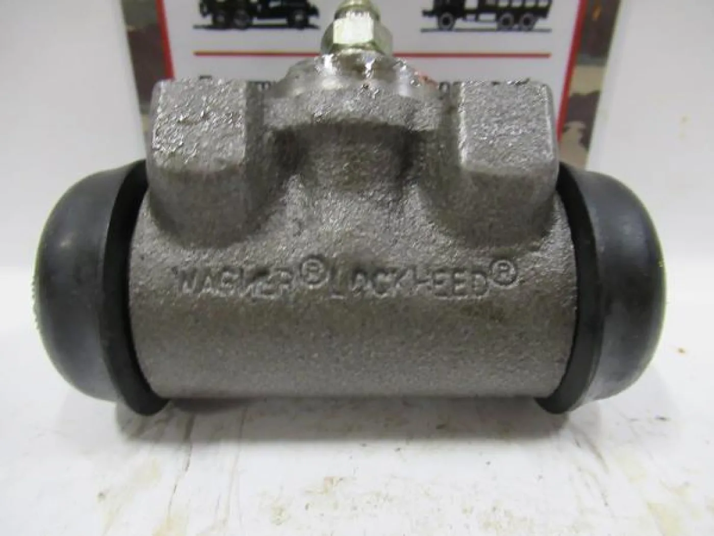 Wielremcilinder links, Kaiser jeep M715 - 4