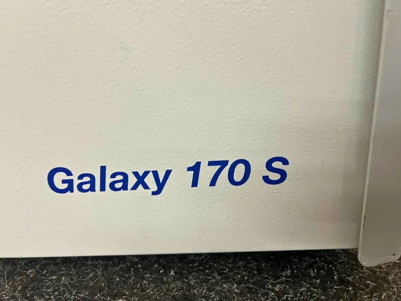 New Brunswick Galaxy 170 S Incubator