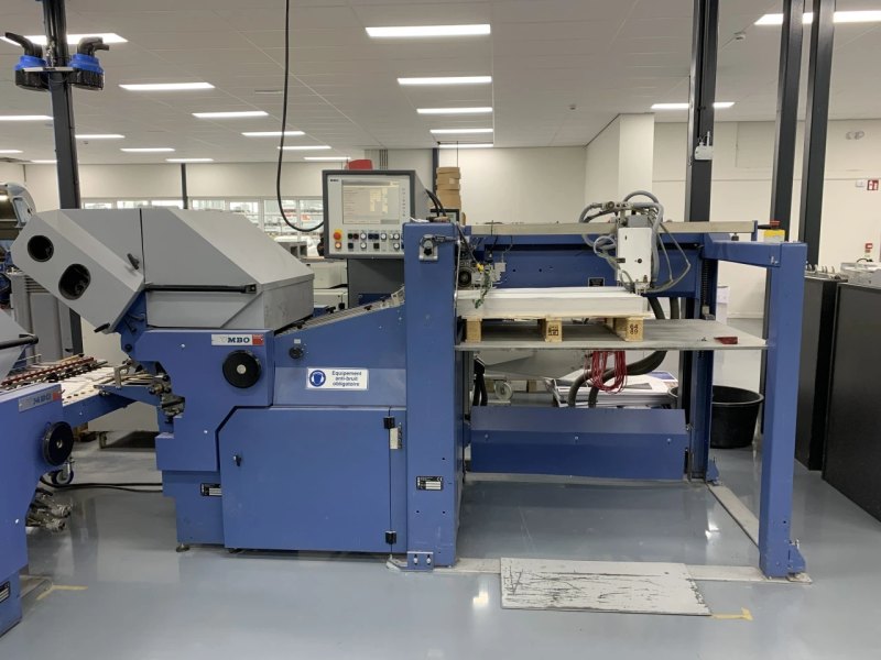 MBO T800/444 plegadora todo bolsas