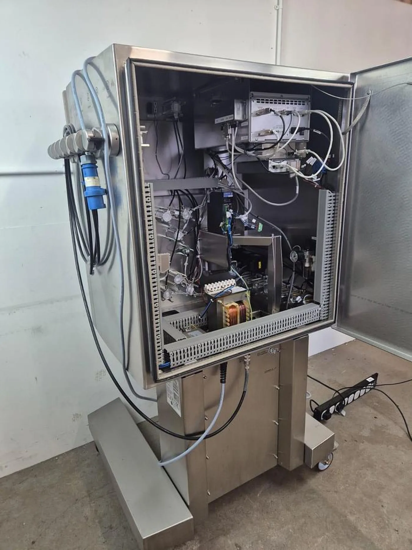 AKTA Ready Chromatography System - 3
