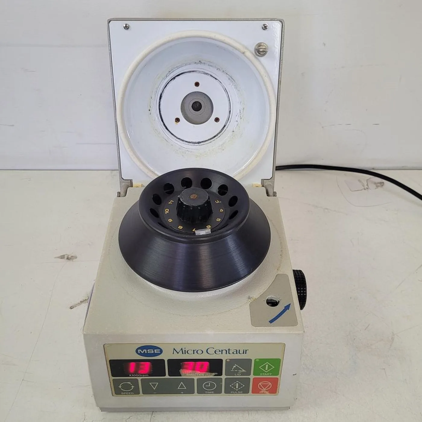 MSE Sanyo MSB010. CX2. 5 Microcentrifuge - 3