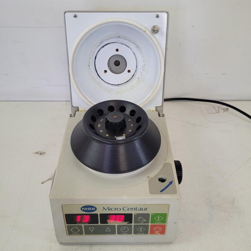 MSE Sanyo MSB010. CX2. 5 Microcentrifuge
