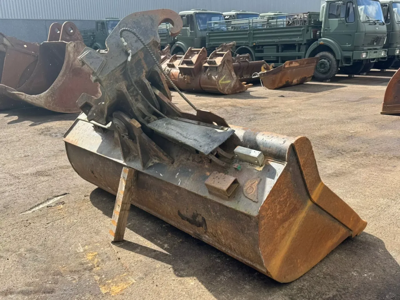 Tilting Bucket CW45 27-42 tons excavator - 5