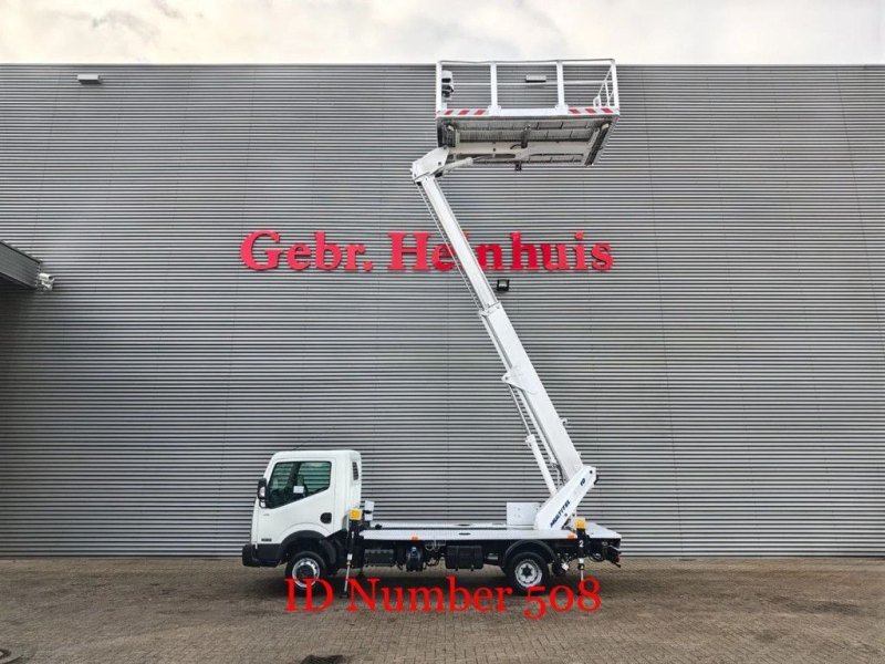 Nissan Cabstar 35.13 NT400 Multitel MS100