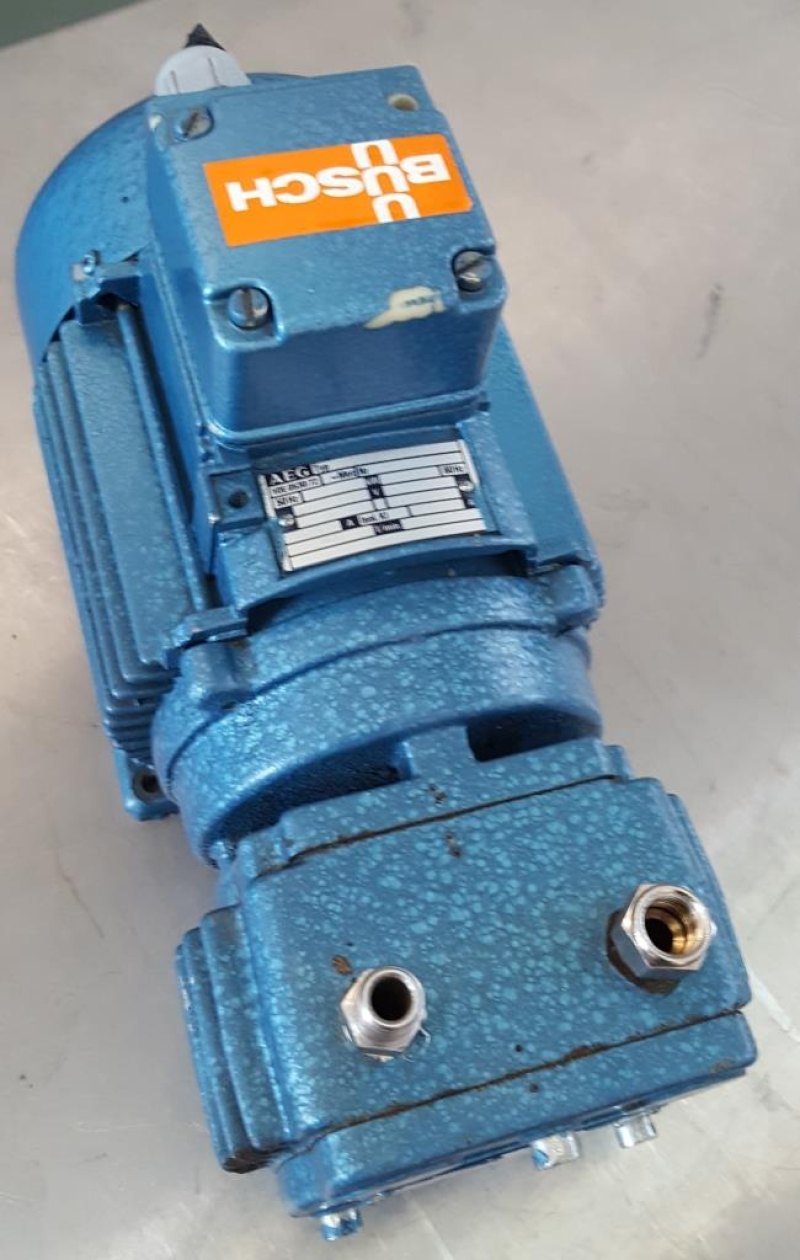 POMPA PER VUOTO ROTATIVA A PALETTE – BUSCH – MOD. MINI SECO SA/SD 1006