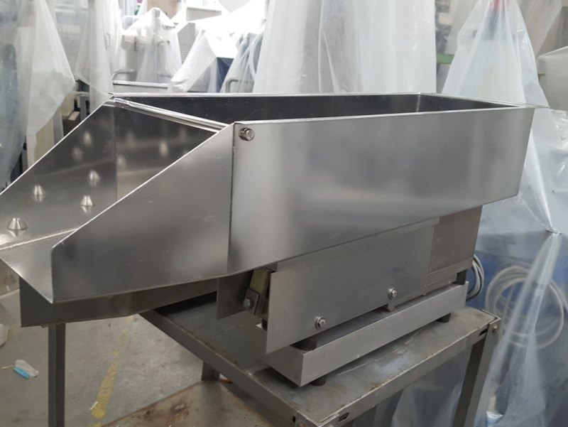 ALIMENTATORE VIBRANTE – EUGEN HENSLE MOD. SFA 45