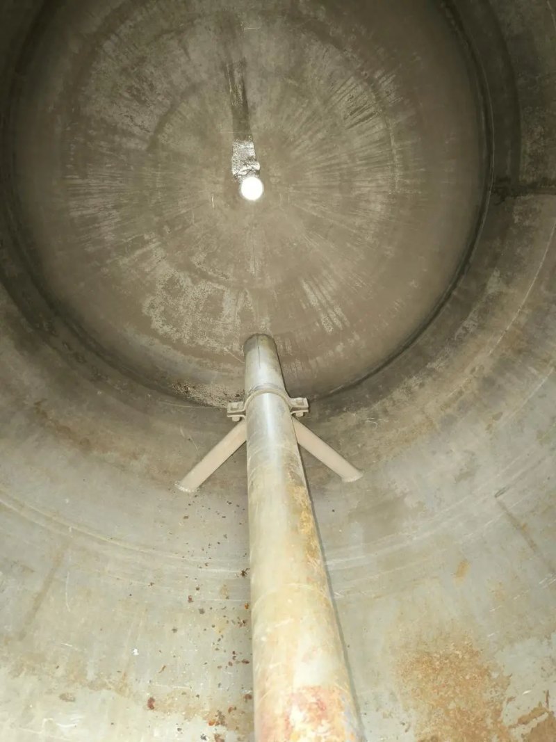 STAINLESS STEEL REACTOR 3000 LITERS WITH IRON LOWER BOTTOM JACKET