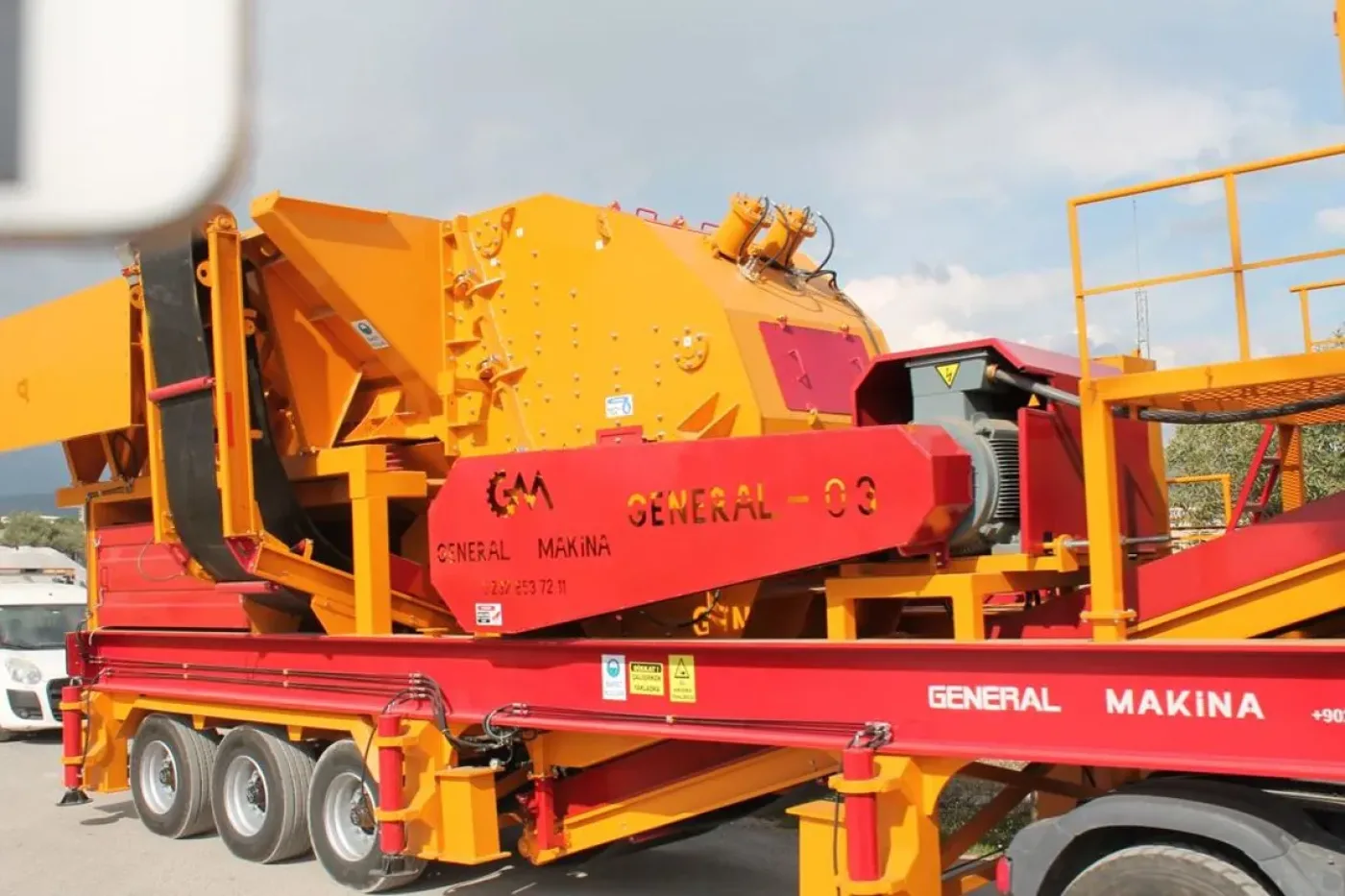 General 03 — Mobile Impact Crushing & Screening Plant (Flagship) - 11