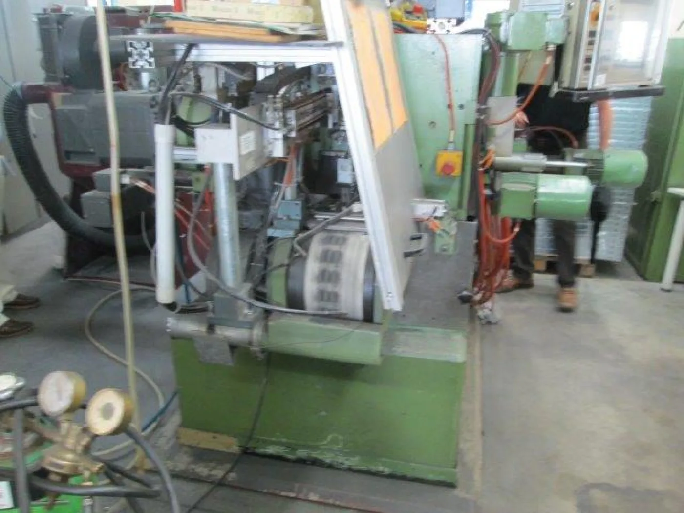 Isolde LINEAR ABRASIVE 1990 - 5