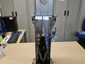 MANUAL BENCH CAPPER MACHINE FOR CROWN CAP NEW MACHINE