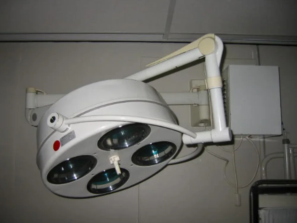 Heraeus Hamburg OP-Lampe (Wandmontage)