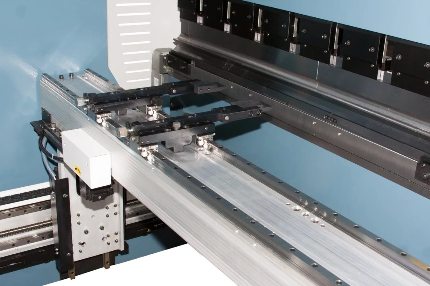 Hydraulische CNC Abkantpresse AD-S 30135 - 4