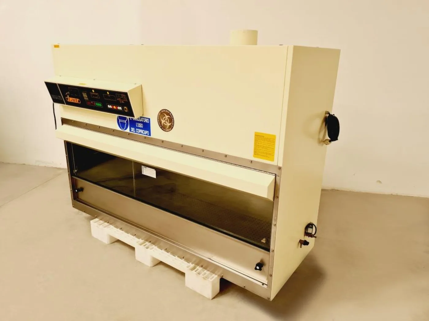 CAPPA A FLUSSO LAMINARE VERTICALE – FASTER – MOD. BHA72M - 2