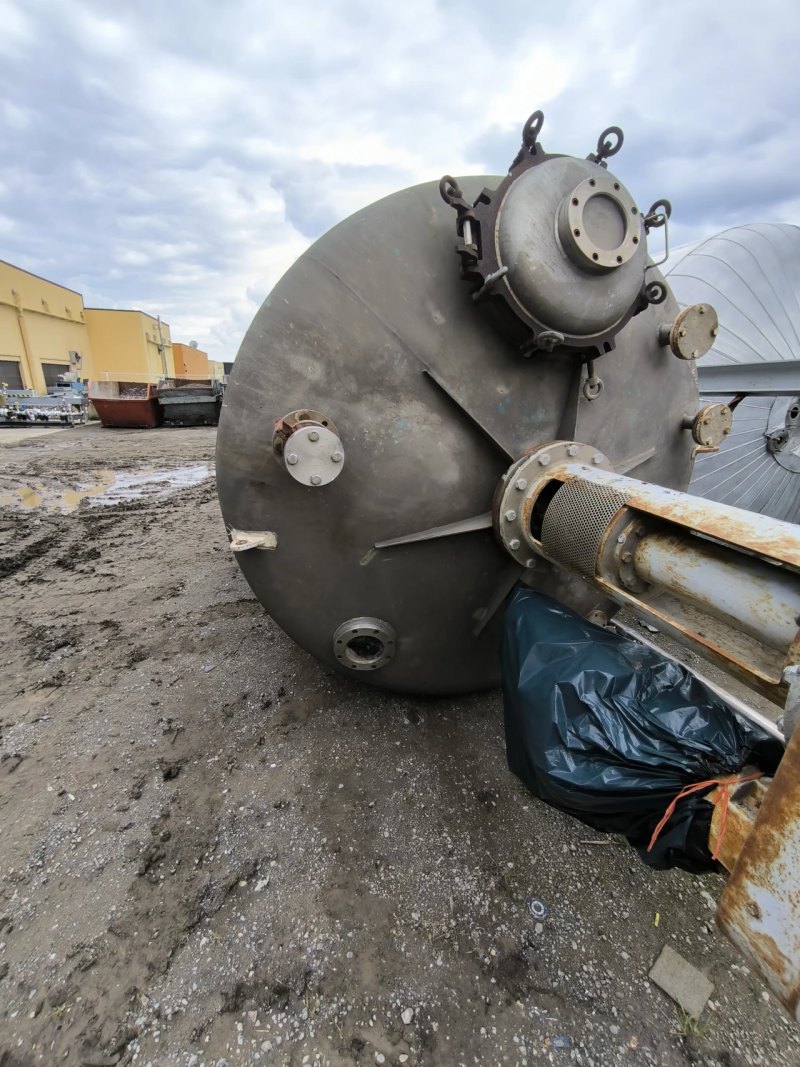 STAINLESS STEEL TANK 316 WITH AGITATION 12.000 LITRES