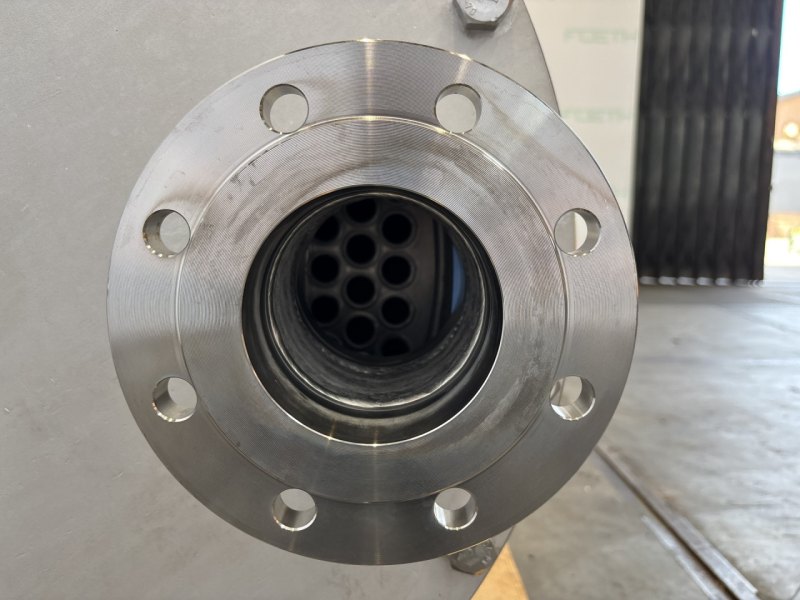 Deller GmbH Multi-pass (40 m2) - Shell and tube heat exchanger