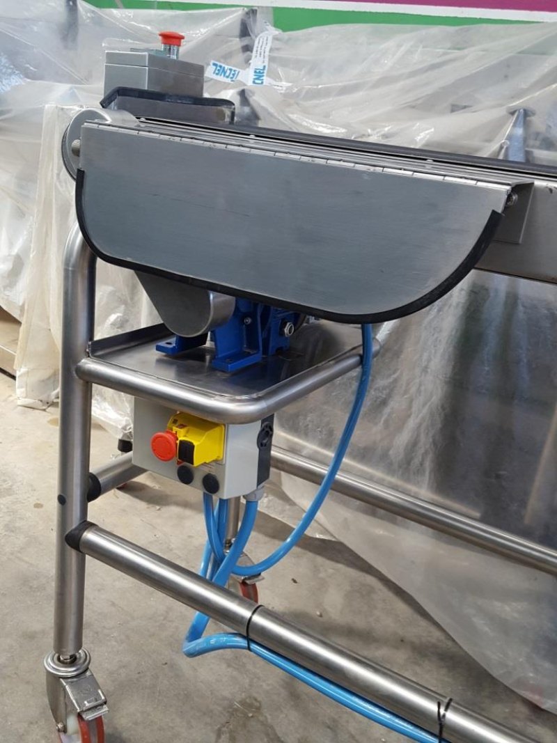 NASTRO TRASPORTATORE A TAPPARELLE MOTORIZZATO IN ACCIAIO INOX P.C.M. – MOD. NTB