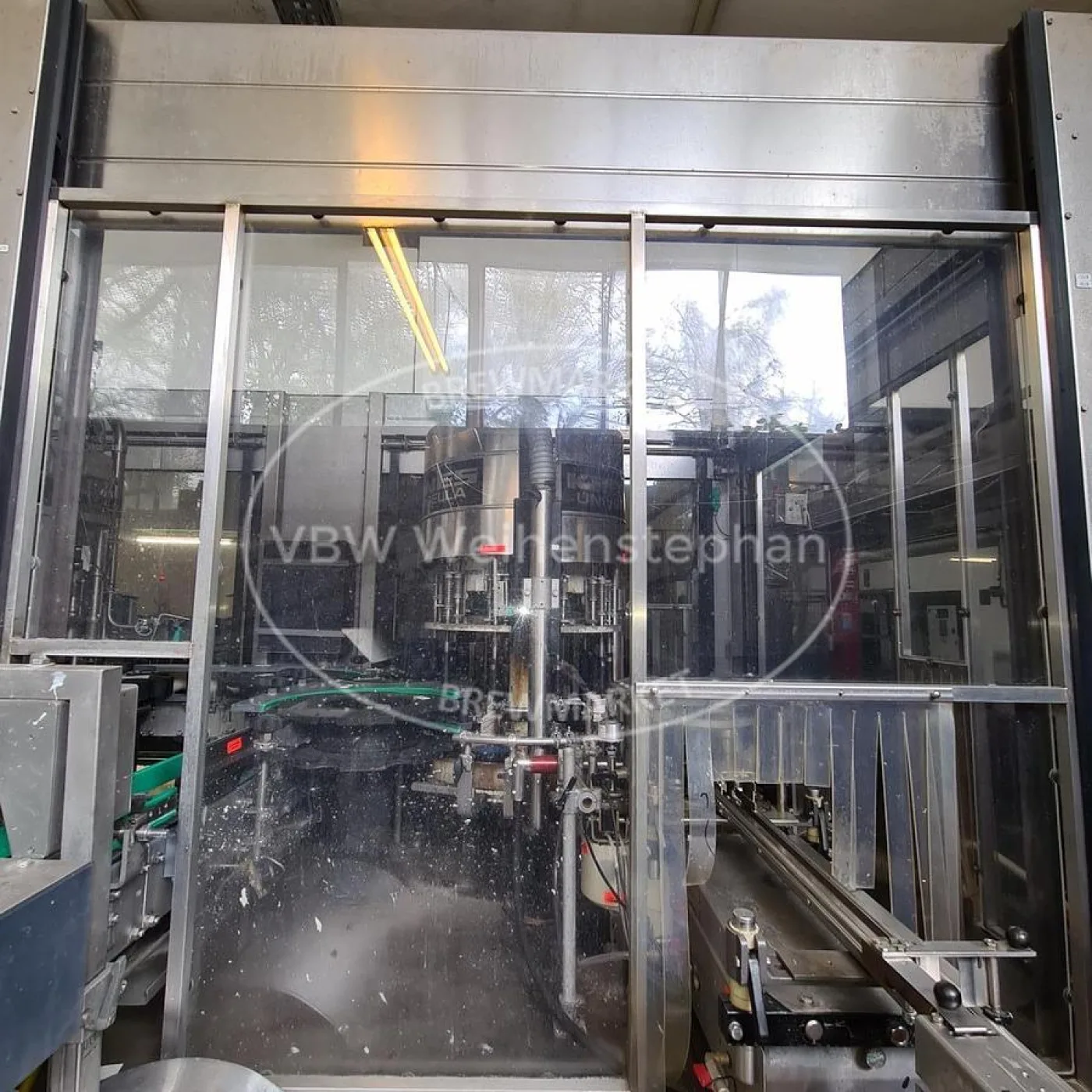 bottle filler/capper/labeller - 7