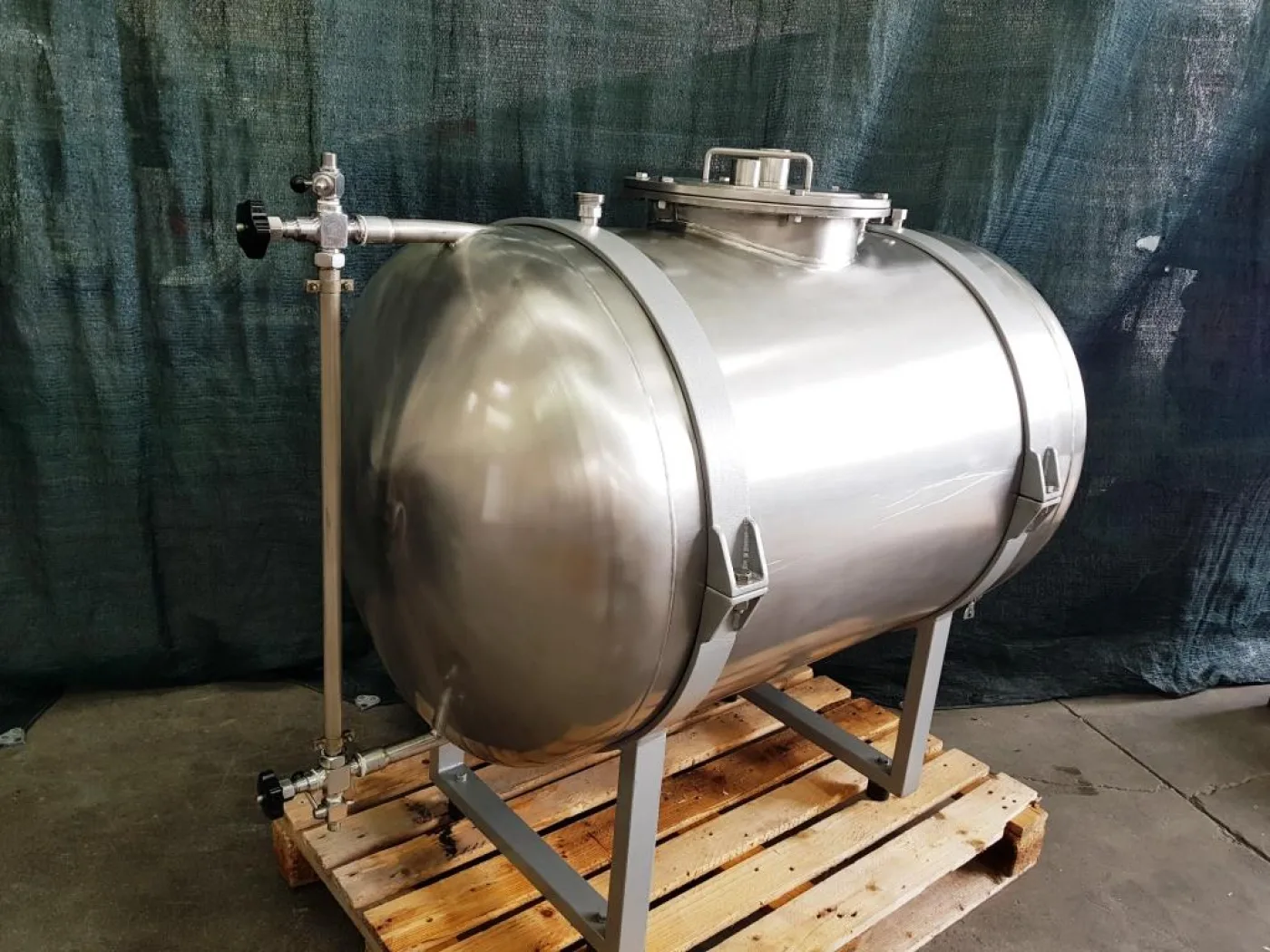 SERBATOIO IN ACCIAIO INOX – MOD. 500 L - 4