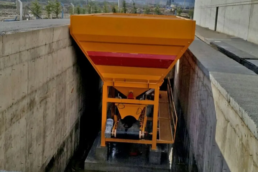 Aggregate Bin — Compartmented Aggregate Hopper