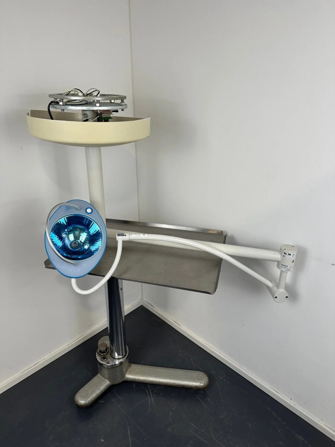 Heraeus Hanaulux Blue 30 OP-Lampe Deckenmontage - 2