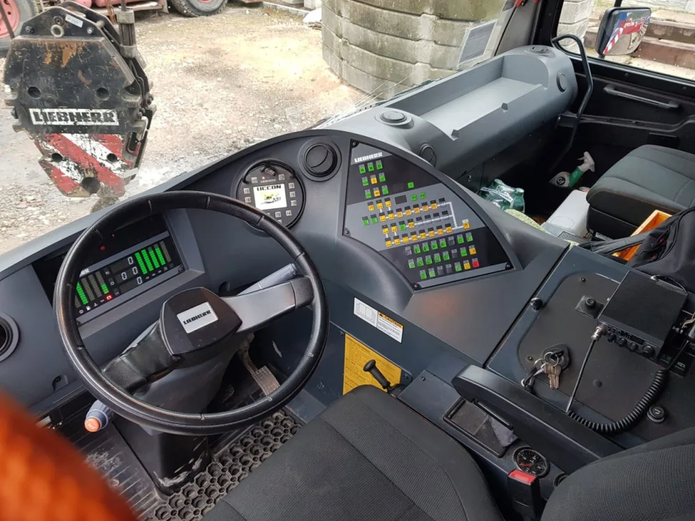 Grove GMK 5275 Mobile Crane