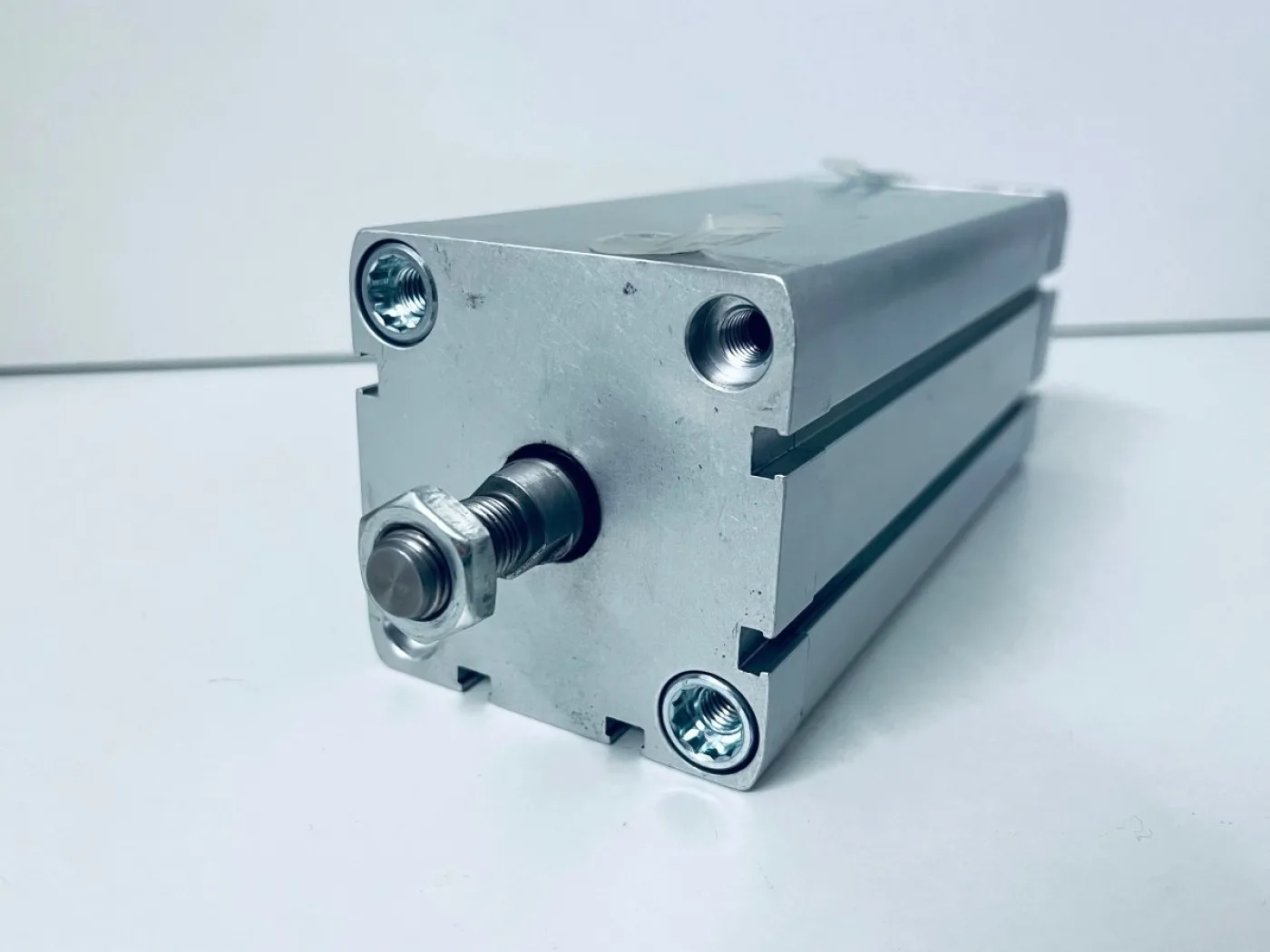 Festo ADN-63-140-A-P-A Pneumatikzylinder - 1
