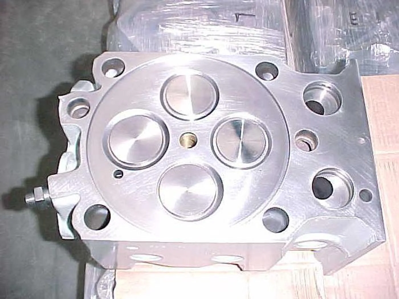 CYLINDER HEADS MWM TBD 604-BL6 / TBD 604-BV - 2