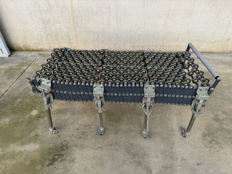 EXTENDABLE ROLLER CONVEYOR FOR BOXES WITH PLASTIC ROLLERS, USED EQUIPMENT