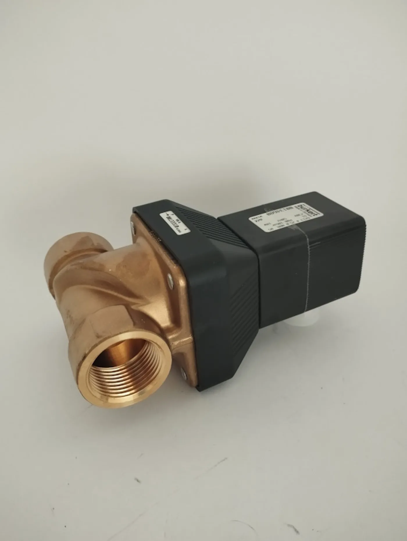 Bürkert 6213 A 2/2 Magnetventil Nr. 00134680, 10017258 - 1