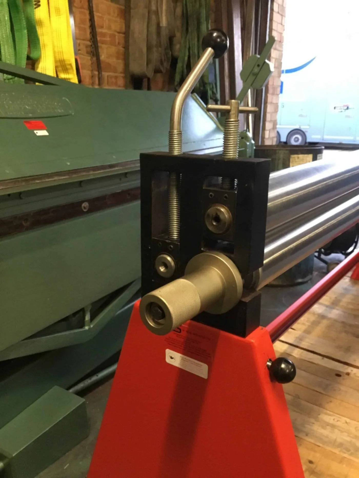 WNS Hand Bending Rolls 2000mm x 75mm x 1.0mm Capacity - WNS - W. Neal Services Ltd - 6