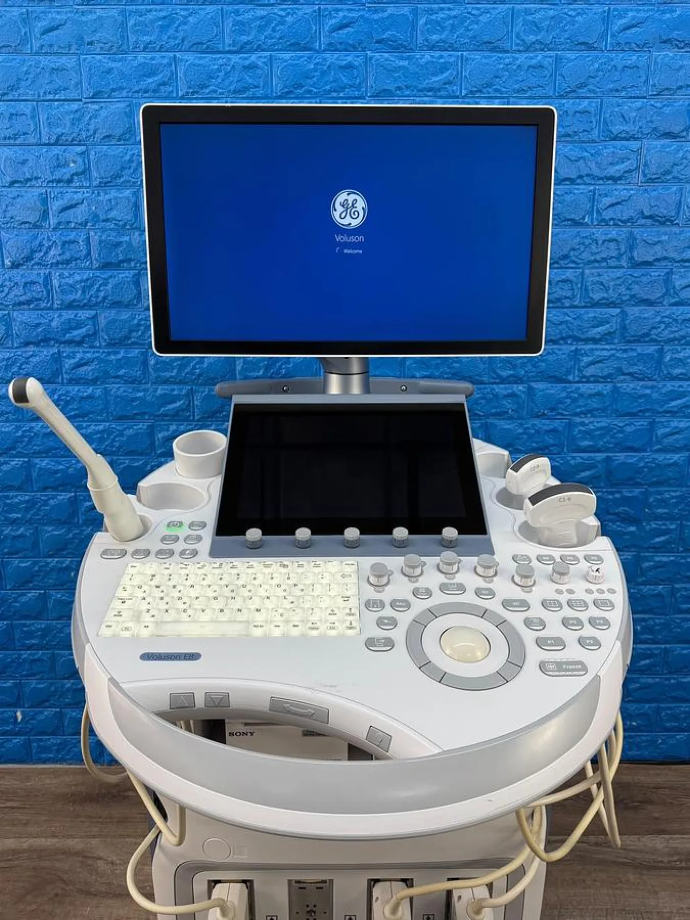 GE Voluson E8 Ultrasound YOM: 2019 - 3