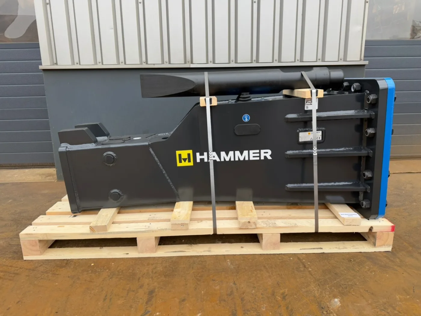 Hammer HS2400 fits 22-32 Ton excavator - 1