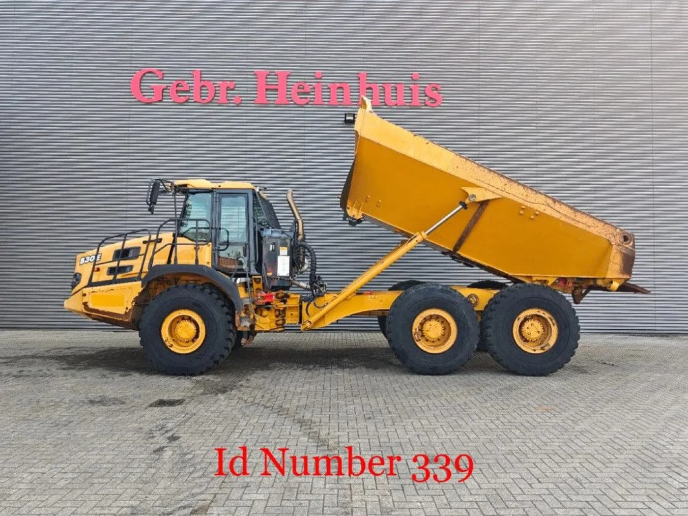 BELL B30E 6x6 - 2