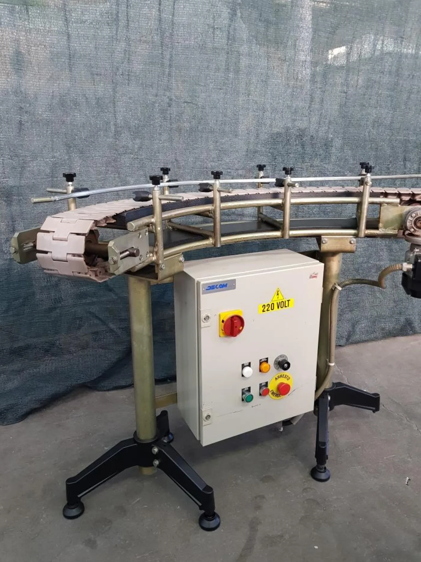 NASTRO TRASPORTATORE CURVO A TAPPARELLE MOTORIZZATO CON VARIATORE DI VELOCITA’ - 2
