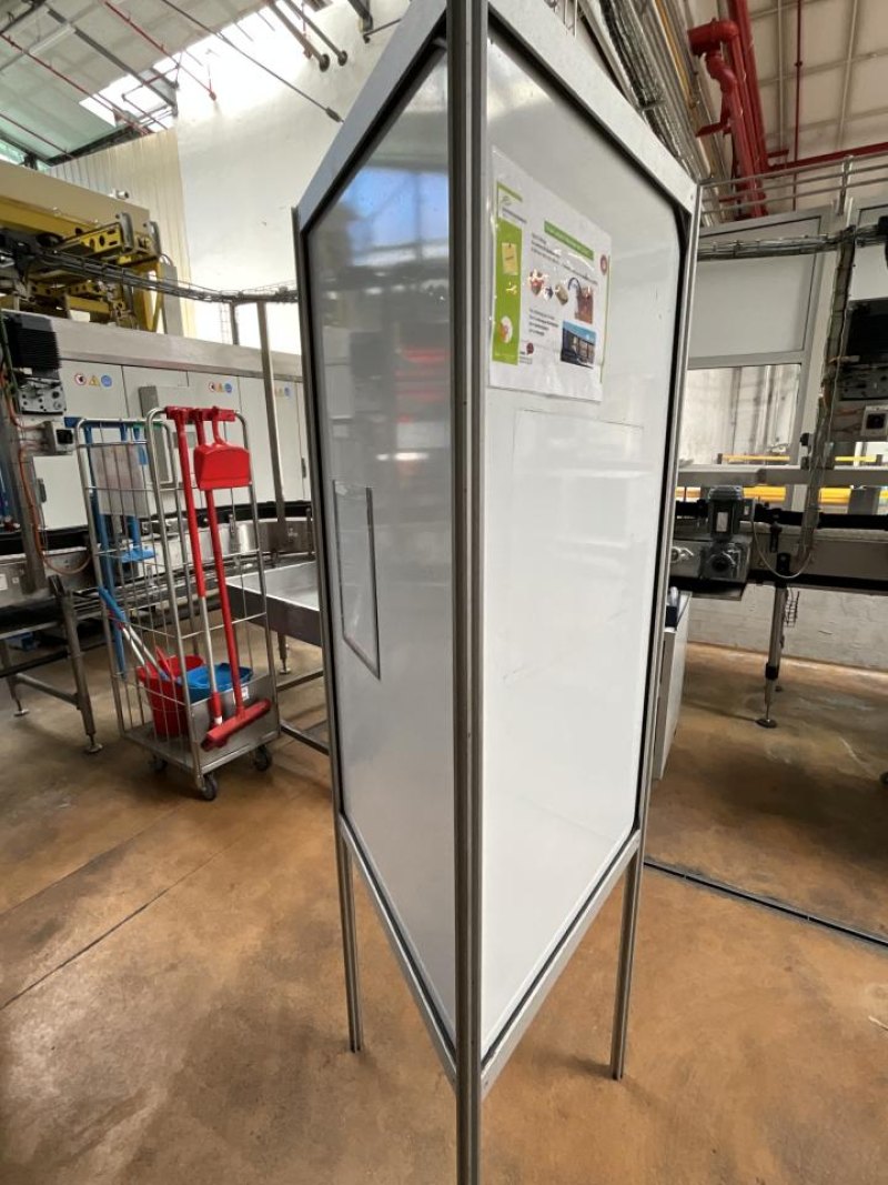Unknown Three Sided Display White Board