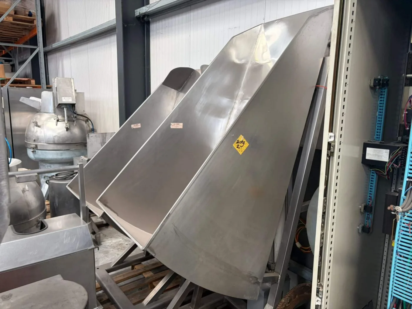 Bin tippers, SS - 1