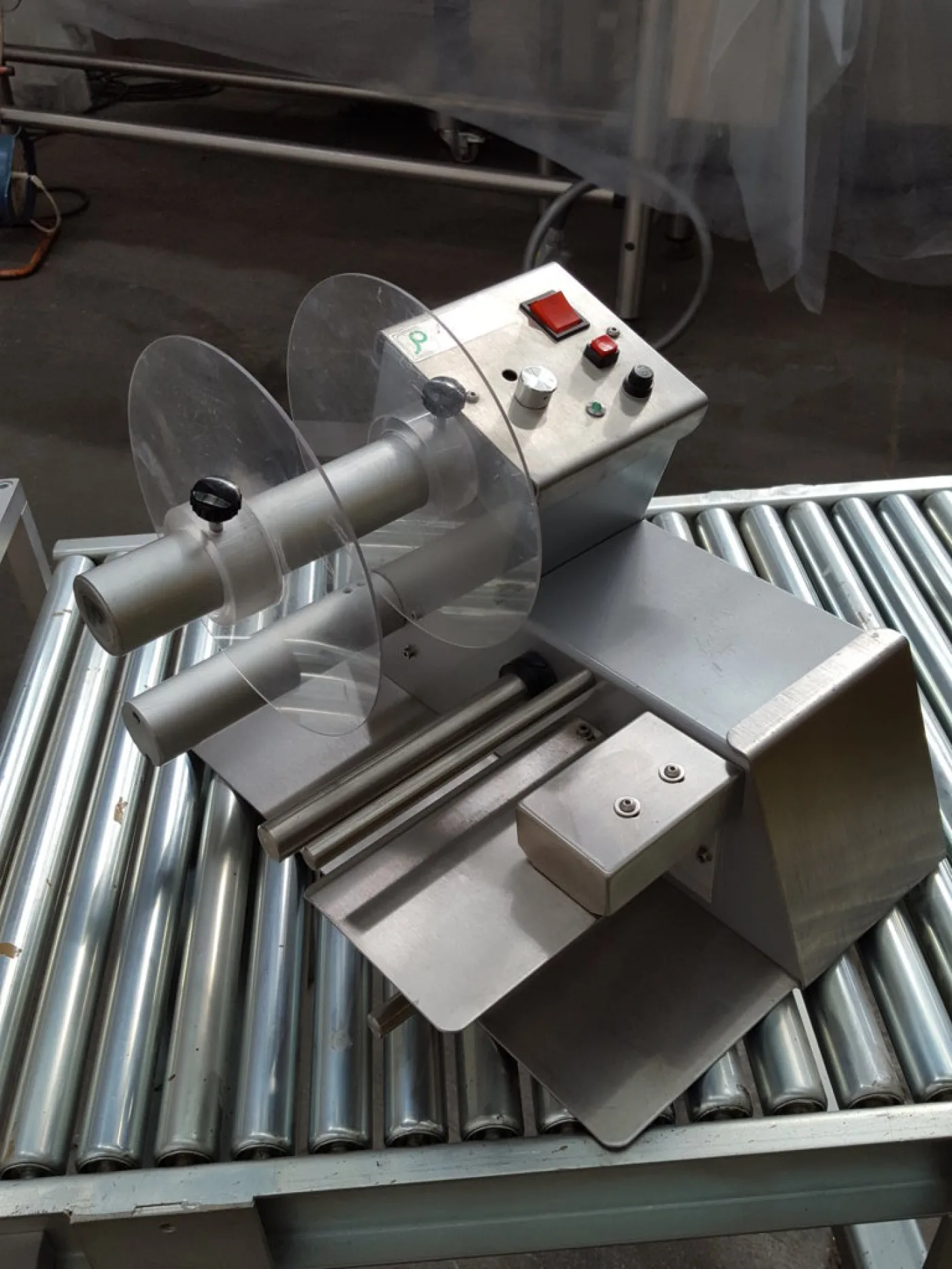BOLLINATRICE DISPENSER PER ETICHETTE – PROGET SISTEM MOD. DE16PS - 1