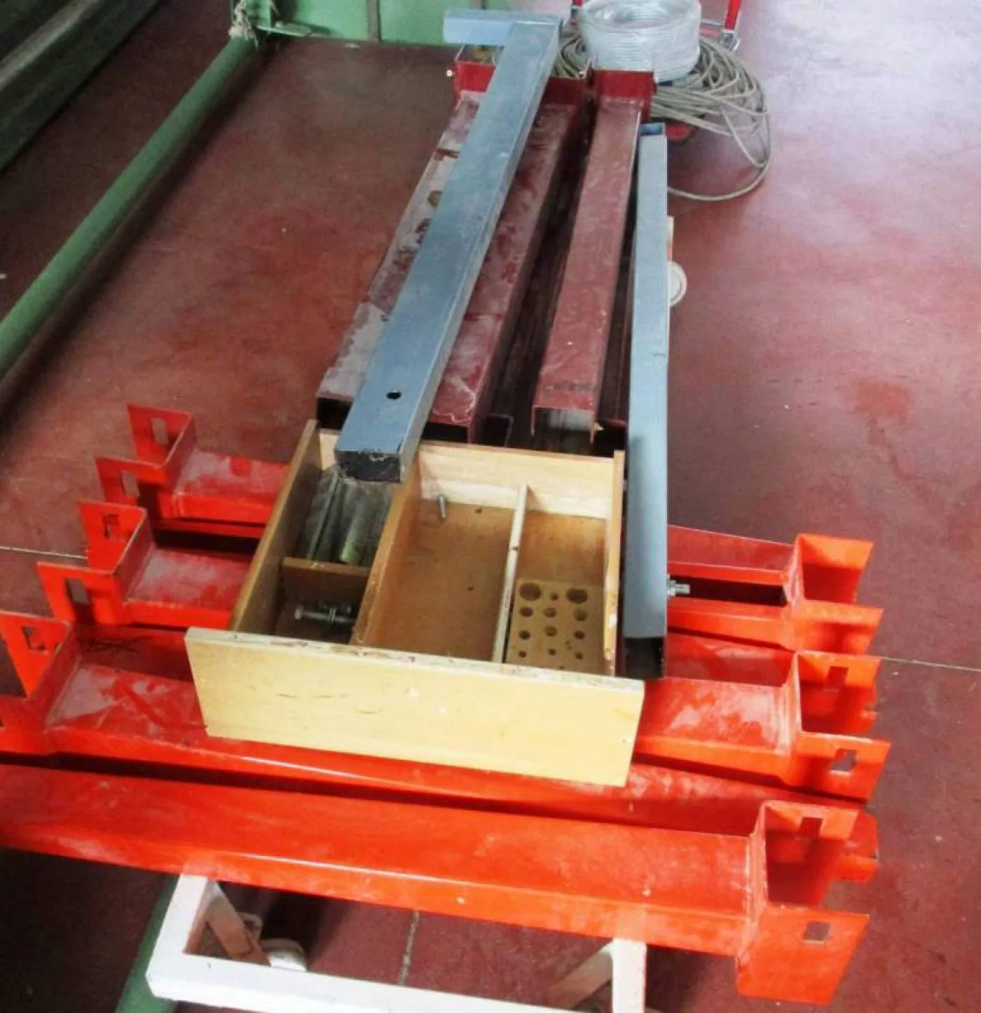 Cantilever monofronte - 3