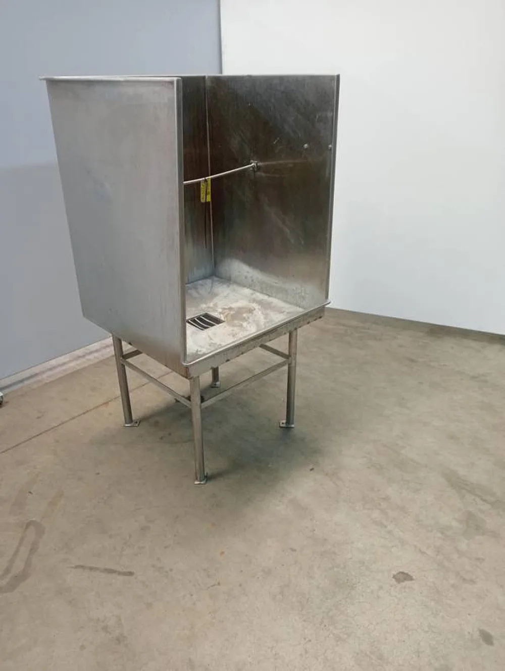Head wash cabin