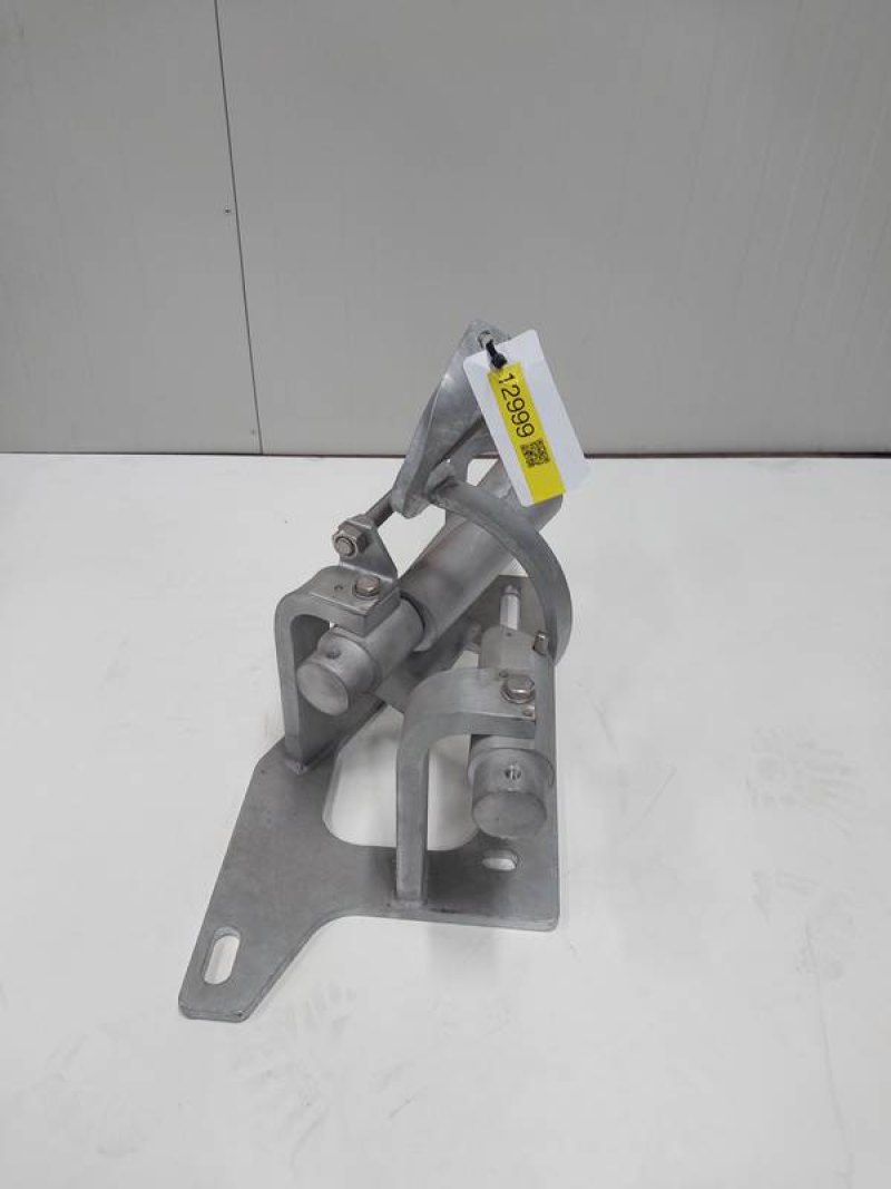 Switch left outside 25°-90°. Tubehight 15 cm.